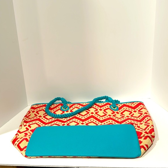 Vera Bradley Picnic Tote - Picture 2 of 4